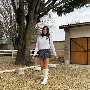 Meet your Posher, Francesca